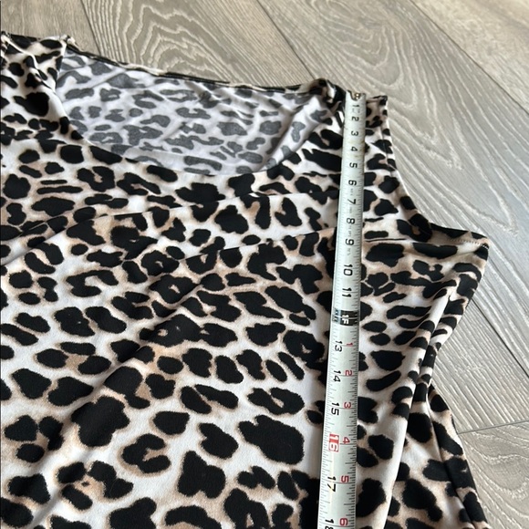 Leopard Print Sleeveless Top - Picture 5 of 6